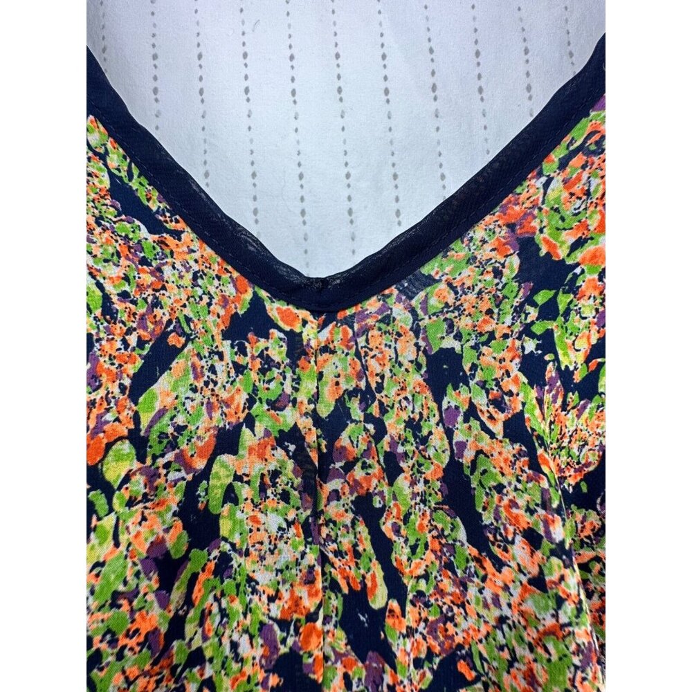 Olive Tree Womens Top Sz S Navy Floral Slvless Cropped Tank Modern Flirty Casual - Picture 4 of 9